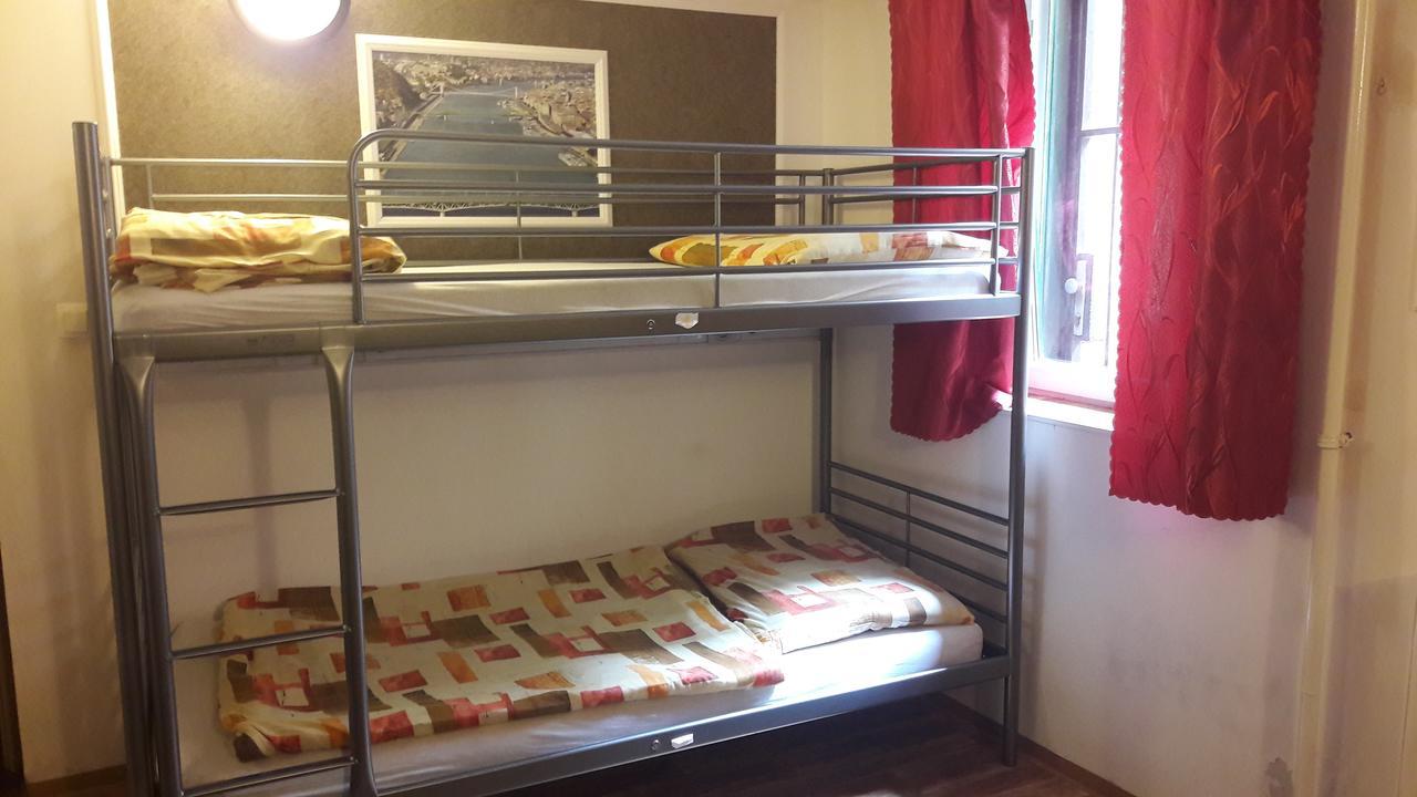 Opera Hostel Budapeszt Zewnętrze zdjęcie