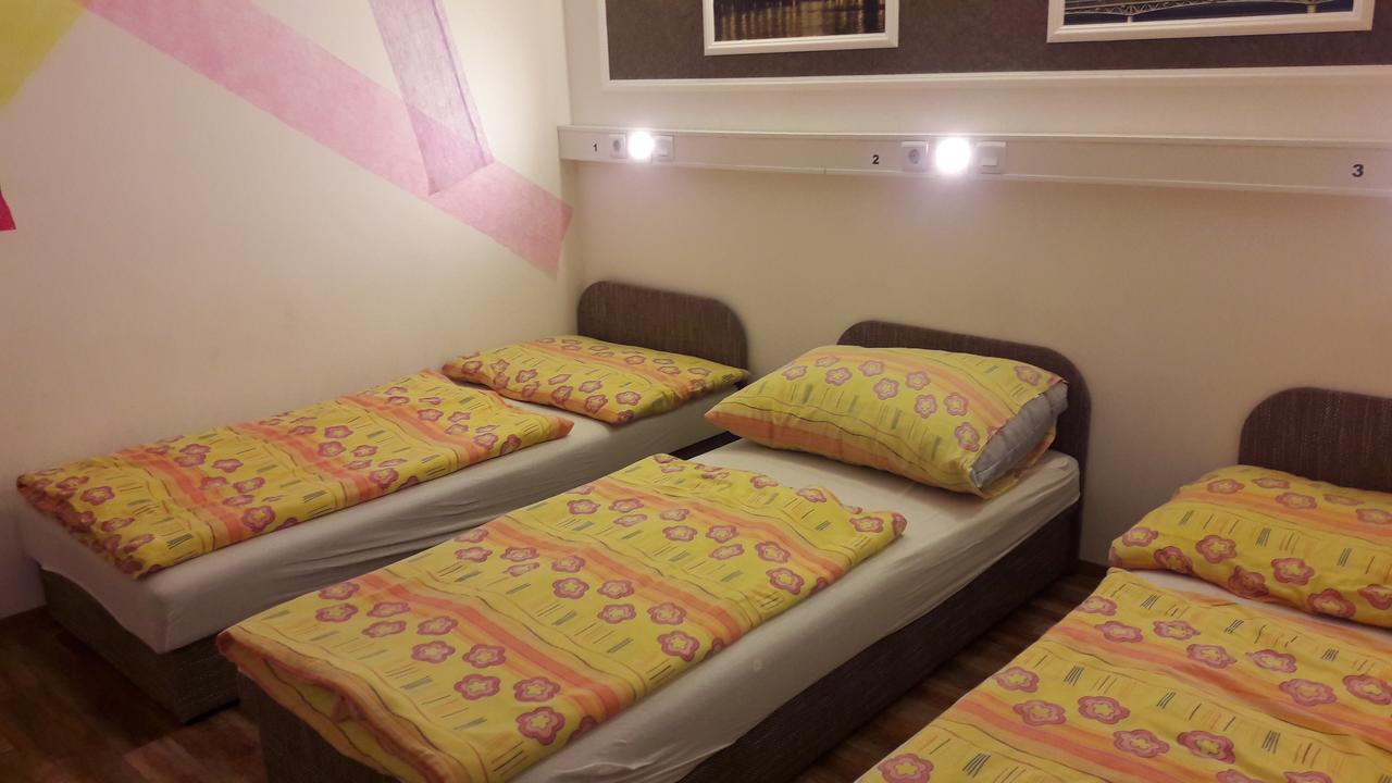 Opera Hostel Budapeszt Zewnętrze zdjęcie