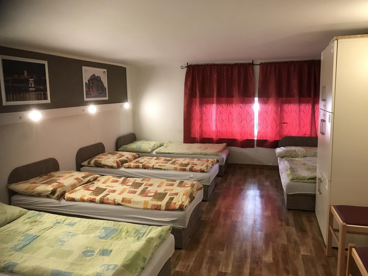Opera Hostel Budapeszt Zewnętrze zdjęcie